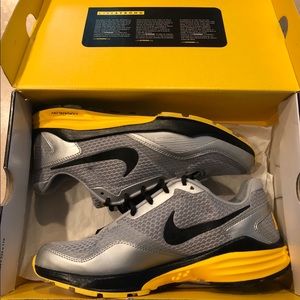 Nike Livestrong Lunar Edge 12 LAF